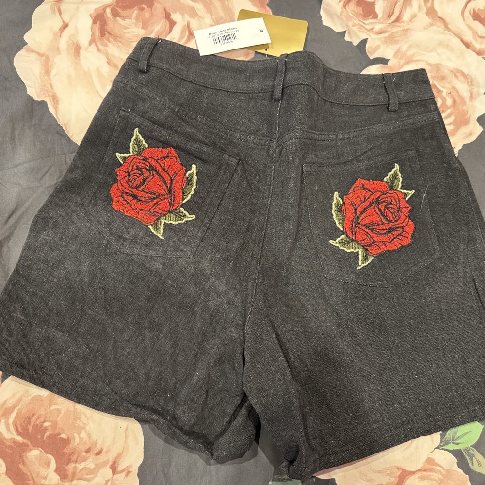 Rdoeo Quincy Embroidered Rose Black Denim Shorts